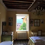 Lucca Centro Storico Con Giardino