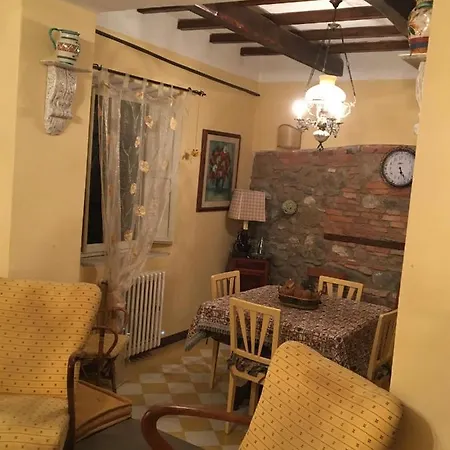 Lucca Centro Storico Con Giardino Apartment *